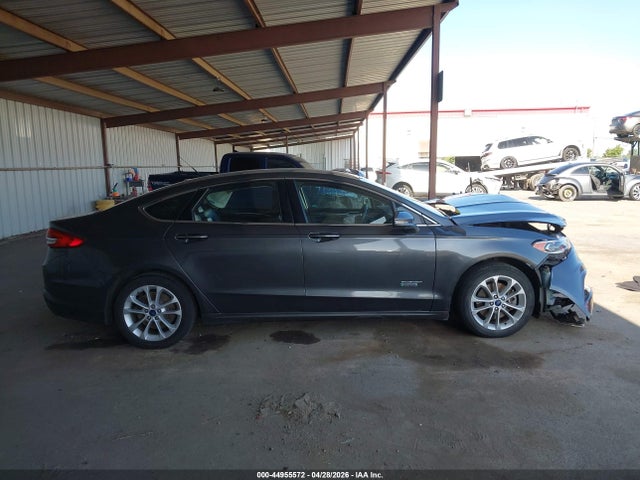 44955572 :رقم المزاد ، 3FA6P0PUXHR184007 vin ، 2017 Ford Fusion Energi Se Luxury مزاد بيع