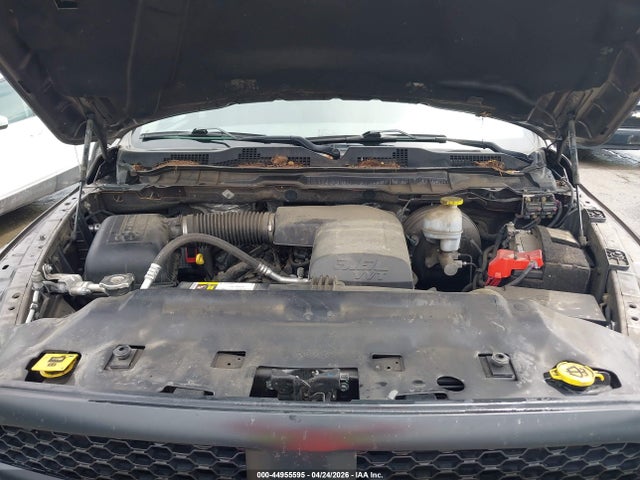 3C6RR7KG6LG242413 RAM 1500 Classic Tradesman 4x4 5&#039;7 Box