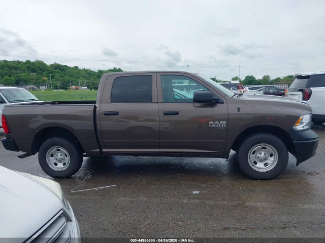 3C6RR7KG6LG242413 RAM 1500 Classic Tradesman 4x4 5&#039;7 Box
