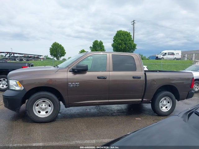 3C6RR7KG6LG242413 RAM 1500 Classic Tradesman 4x4 5&#039;7 Box