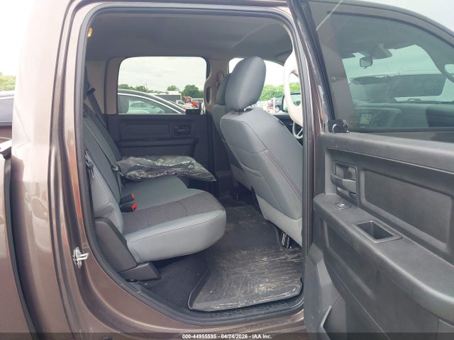 3C6RR7KG6LG242413 RAM 1500 Classic Tradesman 4x4 5&#039;7 Box