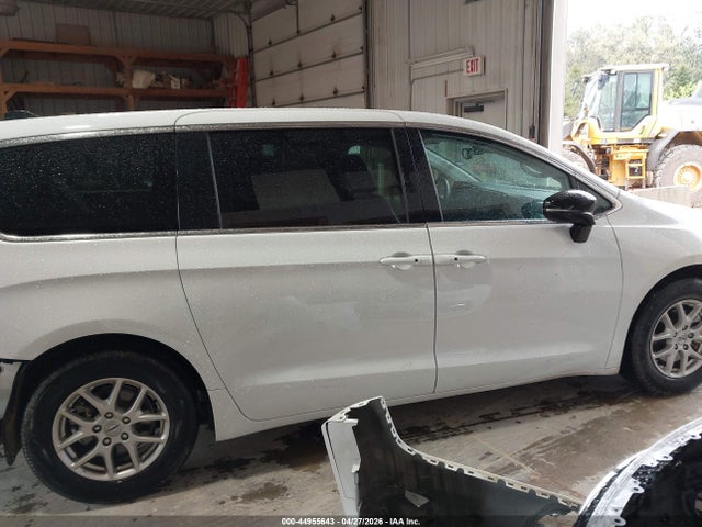Продаж на аукціоні авто 2024 Chrysler Pacifica Touring L, vin: 2C4RC1BG1RR146098, номер лоту: 44955643