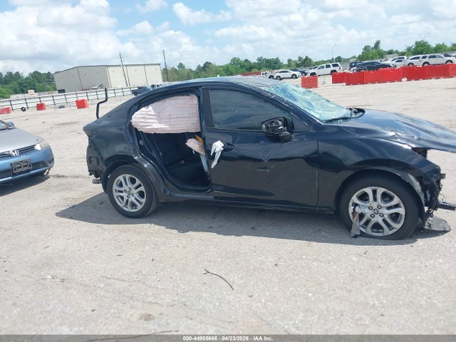 2017 Toyota Yaris Ia მანქანა იყიდება აუქციონზე, vin: 3MYDLBYV5HY158633, აუქციონის ნომერი: 44955666