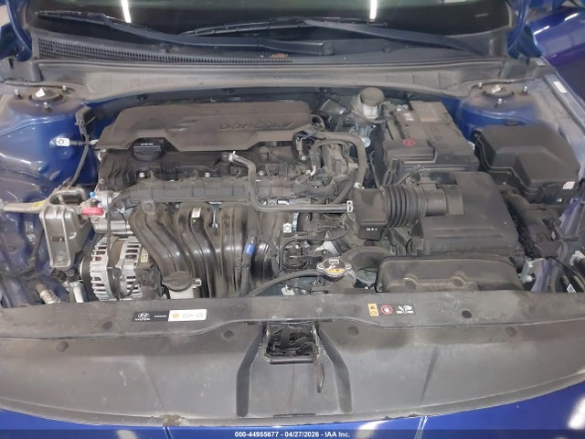 KMHLL4AG0MU213015 Hyundai ELANTRA SE