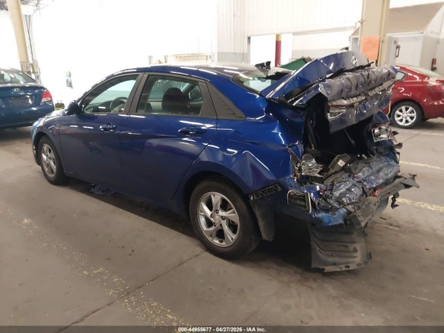 KMHLL4AG0MU213015 Hyundai ELANTRA SE