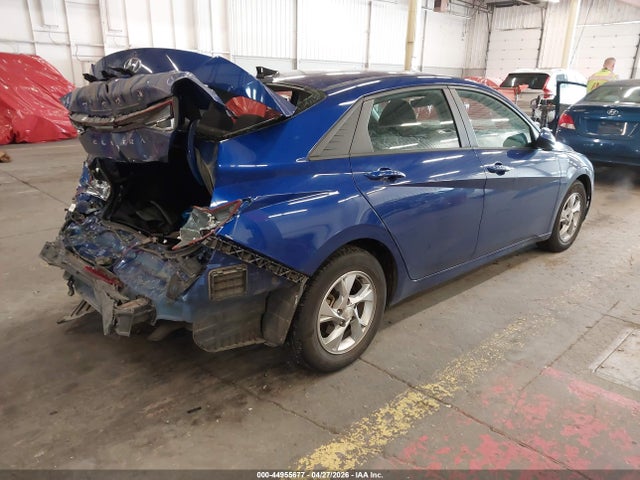 KMHLL4AG0MU213015 Hyundai ELANTRA SE