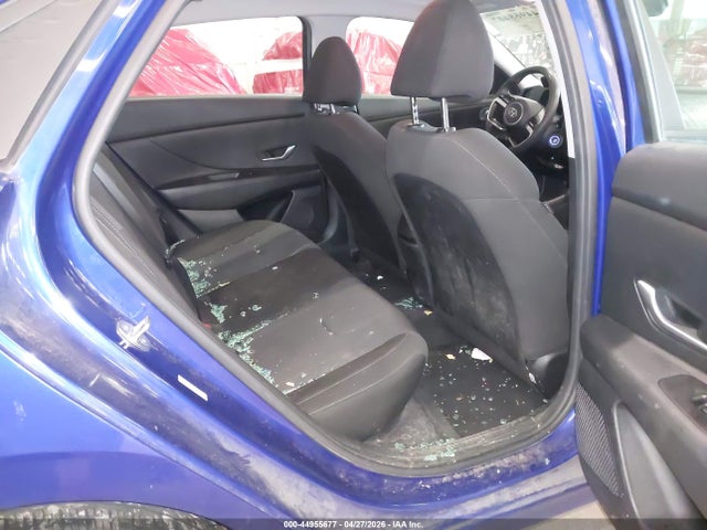 KMHLL4AG0MU213015 Hyundai ELANTRA SE