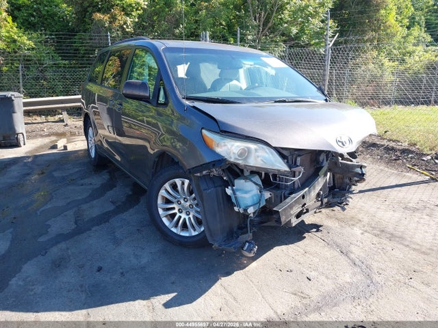 Продаж на аукціоні авто 2014 Toyota Sienna Xle V6 8 Passenger, vin: 5TDYK3DCXES427855, номер лоту: 44955697