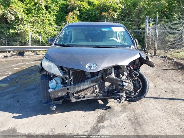 Продаж на аукціоні авто 2014 Toyota Sienna Xle V6 8 Passenger, vin: 5TDYK3DCXES427855, номер лоту: 44955697