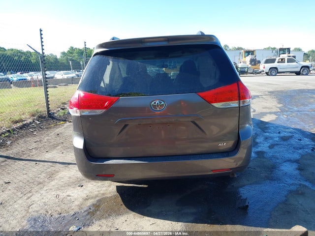 Продаж на аукціоні авто 2014 Toyota Sienna Xle V6 8 Passenger, vin: 5TDYK3DCXES427855, номер лоту: 44955697