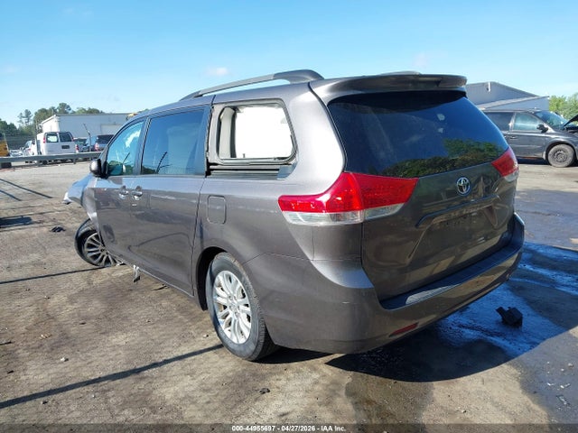 Продаж на аукціоні авто 2014 Toyota Sienna Xle V6 8 Passenger, vin: 5TDYK3DCXES427855, номер лоту: 44955697