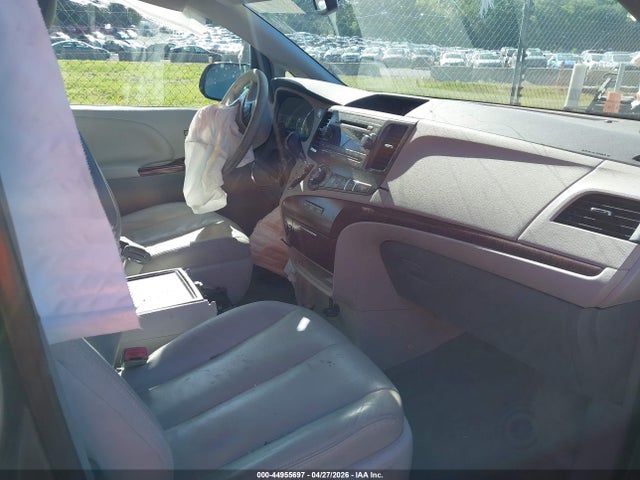 Продаж на аукціоні авто 2014 Toyota Sienna Xle V6 8 Passenger, vin: 5TDYK3DCXES427855, номер лоту: 44955697
