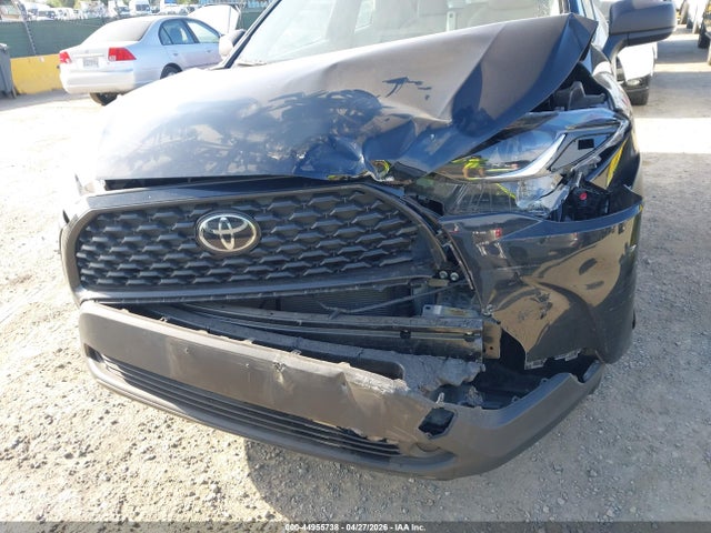 2022 Toyota Corolla Cross L მანქანა იყიდება აუქციონზე, vin: 7MUAAAAG5NV027210, აუქციონის ნომერი: 44955738