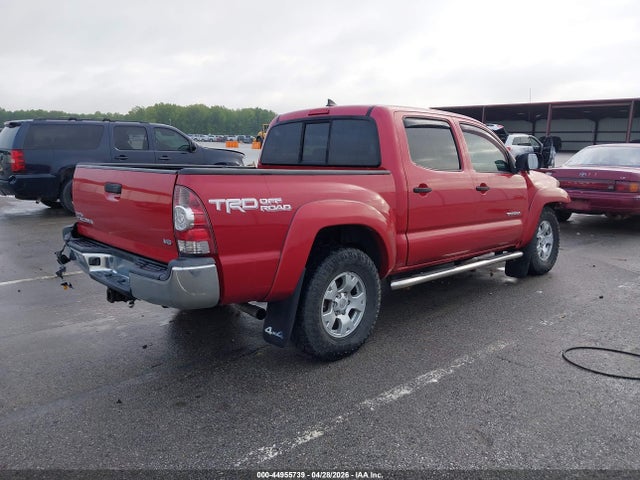 44955739 :رقم المزاد ، 5TFLU4EN3FX114197 vin ، 2015 Toyota Tacoma Base V6 مزاد بيع