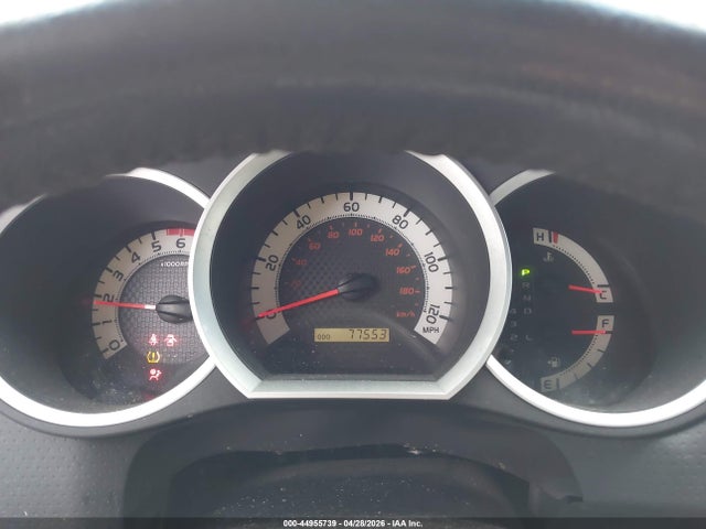 44955739 :رقم المزاد ، 5TFLU4EN3FX114197 vin ، 2015 Toyota Tacoma Base V6 مزاد بيع
