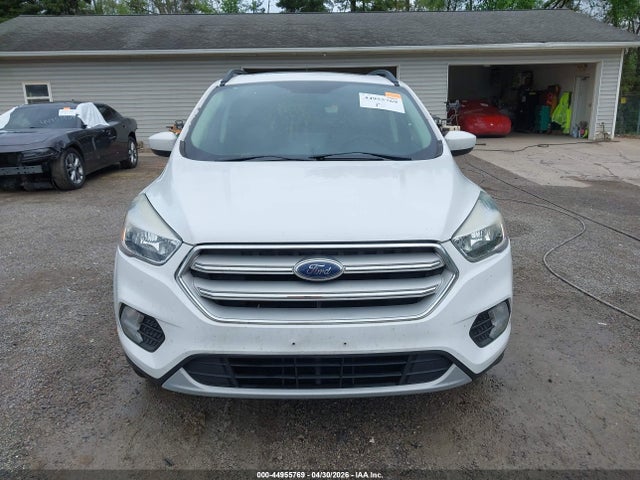 Продаж на аукціоні авто 2018 Ford Escape Se, vin: 1FMCU9GD6JUC36656, номер лоту: 44955769