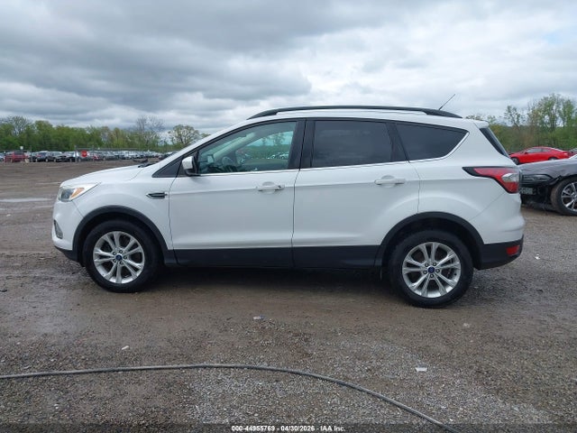 Продаж на аукціоні авто 2018 Ford Escape Se, vin: 1FMCU9GD6JUC36656, номер лоту: 44955769