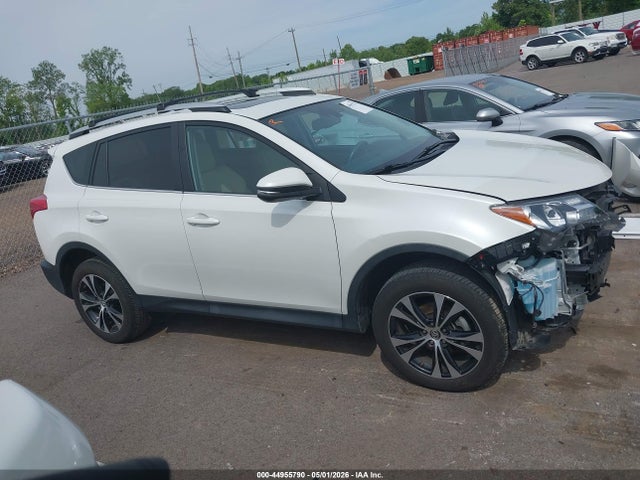 Продажа на аукционе авто 2015 Toyota Rav4 Limited, vin: 2T3YFREV1FW217197, номер лота: 44955790