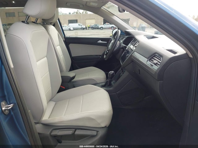2020 Volkswagen Tiguan მანქანა იყიდება აუქციონზე, vin: 3VV3B7AX3LM006101, აუქციონის ნომერი: 44955885