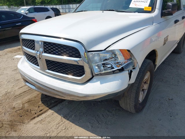 Продаж на аукціоні авто 2019 Ram 1500 Classic Tradesman  4x2 6'4 Box, vin: 1C6RR6FG5KS702043, номер лоту: 44955923