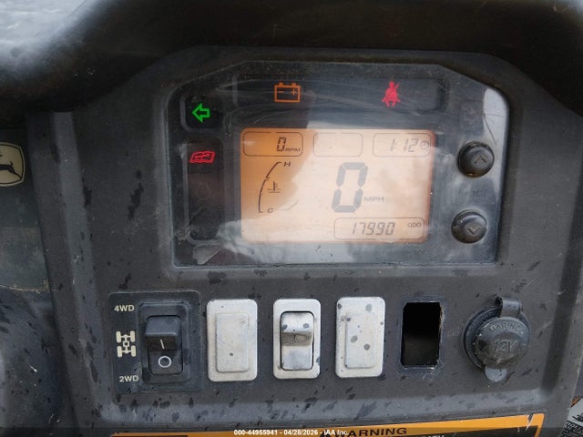44955941 :رقم المزاد ، 1M0825GSLAM011374 vin ، 2011 John Deere 825i Gator مزاد بيع