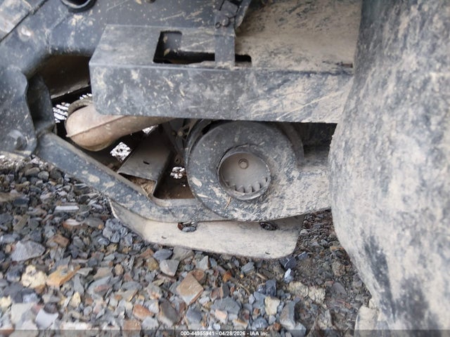 44955941 :رقم المزاد ، 1M0825GSLAM011374 vin ، 2011 John Deere 825i Gator مزاد بيع