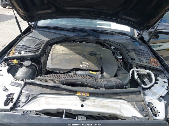 44956054 :رقم المزاد ، 55SWF8DB6KU294901 vin ، 2019 Mercedes-benz C 300 مزاد بيع