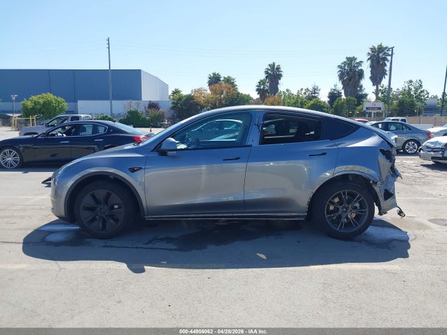 Продажа на аукционе авто 2025 Tesla Model Y Long Range Dual Motor Rear-wheel Drive, vin: 7SAYGDED6SF319914, номер лота: 44956062