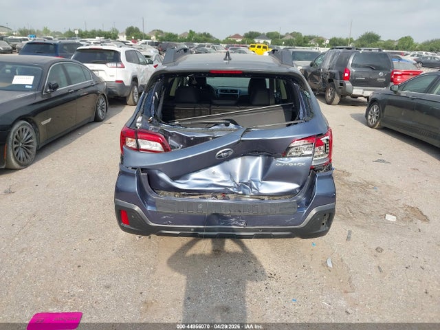 44956070 :رقم المزاد ، 4S4BSANC7J3287683 vin ، 2018 Subaru Outback 2.5i Limited مزاد بيع