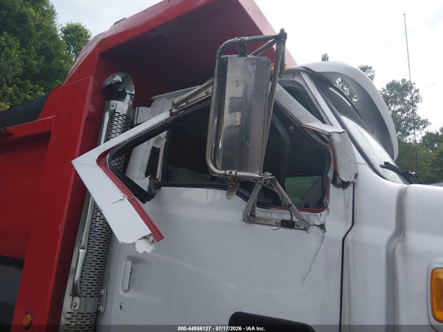 2000 Sterling Truck Lt 9522 მანქანა იყიდება აუქციონზე, vin: 2FZXFXYB1YAB77528, აუქციონის ნომერი: 44956127