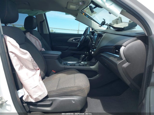 1GNERGKW9JJ104947 Chevrolet Traverse 1lt