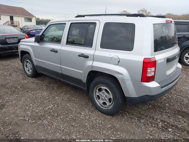 44956196 :رقم المزاد ، 1J4NT1GA3BD102819 vin ، 2011 Jeep Patriot Sport مزاد بيع