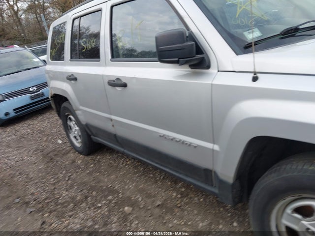 44956196 :رقم المزاد ، 1J4NT1GA3BD102819 vin ، 2011 Jeep Patriot Sport مزاد بيع
