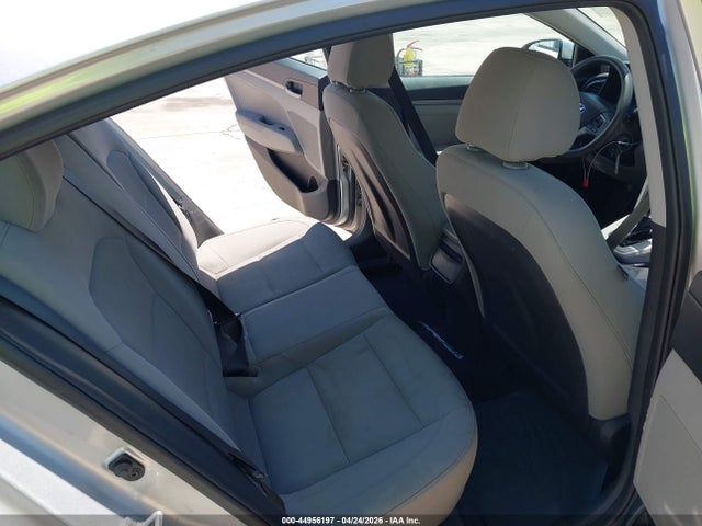 Продажа на аукционе авто 2017 Hyundai Elantra Se, vin: 5NPD74LF4HH140040, номер лота: 44956197