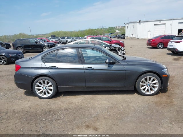 44956238 :رقم المزاد ، WBA3B9C58DF586112 vin ، 2013 Bmw 335i Xdrive مزاد بيع