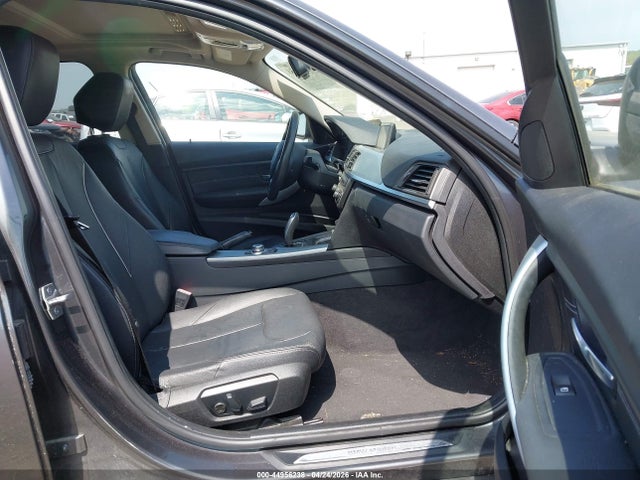 44956238 :رقم المزاد ، WBA3B9C58DF586112 vin ، 2013 Bmw 335i Xdrive مزاد بيع