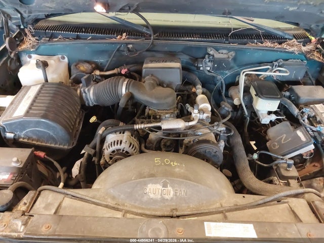 2000 Chevrolet C3500 მანქანა იყიდება აუქციონზე, vin: 1GCGC33R1YF492998, აუქციონის ნომერი: 44956241