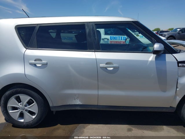2018 Kia Soul მანქანა იყიდება აუქციონზე, vin: KNDJN2A26J7537935, აუქციონის ნომერი: 44956249