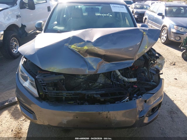 2012 Volkswagen Tiguan Le მანქანა იყიდება აუქციონზე, vin: WVGAV7AX2CW004414, აუქციონის ნომერი: 44956260