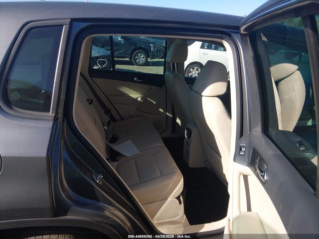 2012 Volkswagen Tiguan Le მანქანა იყიდება აუქციონზე, vin: WVGAV7AX2CW004414, აუქციონის ნომერი: 44956260