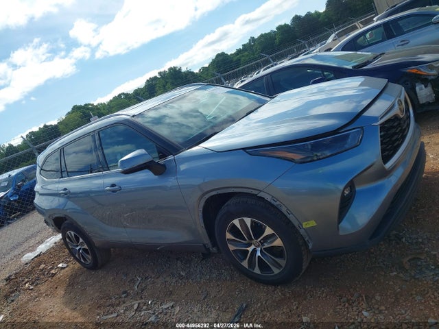 2022 Toyota Highlander Xle მანქანა იყიდება აუქციონზე, vin: 5TDGZRAH1NS127552, აუქციონის ნომერი: 44956292