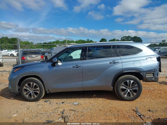 2022 Toyota Highlander Xle მანქანა იყიდება აუქციონზე, vin: 5TDGZRAH1NS127552, აუქციონის ნომერი: 44956292