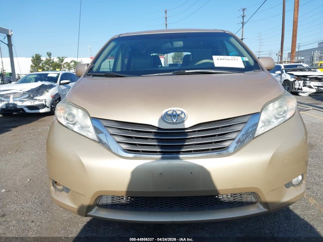 2012 Toyota Sienna Xle V6 8 Passenger მანქანა იყიდება აუქციონზე, vin: 5TDYK3DC2CS225105, აუქციონის ნომერი: 44956337