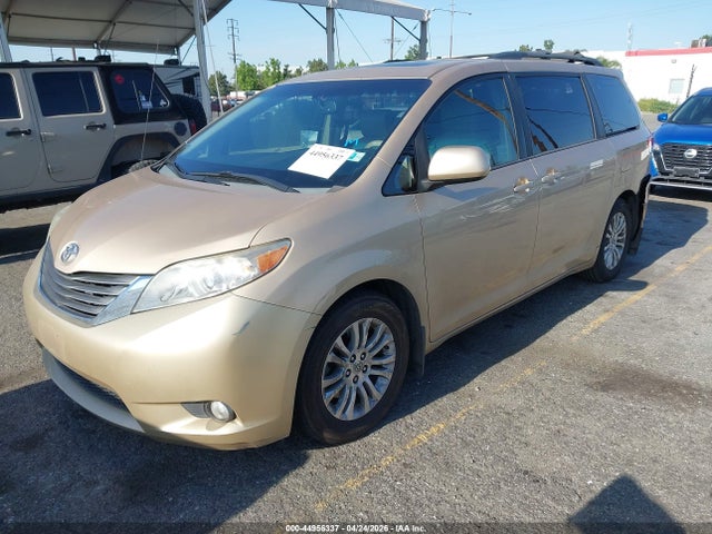 2012 Toyota Sienna Xle V6 8 Passenger მანქანა იყიდება აუქციონზე, vin: 5TDYK3DC2CS225105, აუქციონის ნომერი: 44956337