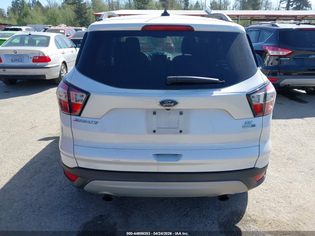 1FMCU9GD7JUA65223 Ford ESCAPE SE