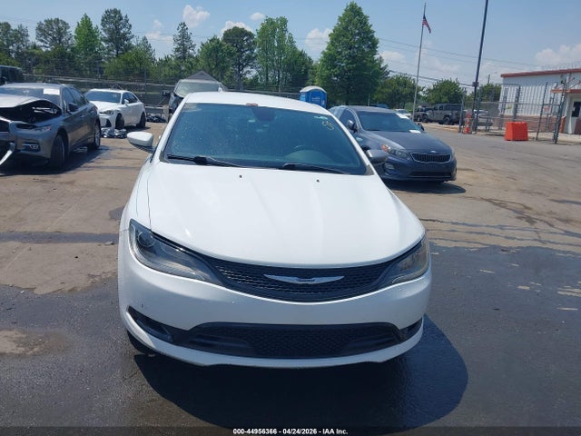 2015 Chrysler 200 S მანქანა იყიდება აუქციონზე, vin: 1C3CCCBB3FN573205, აუქციონის ნომერი: 44956366