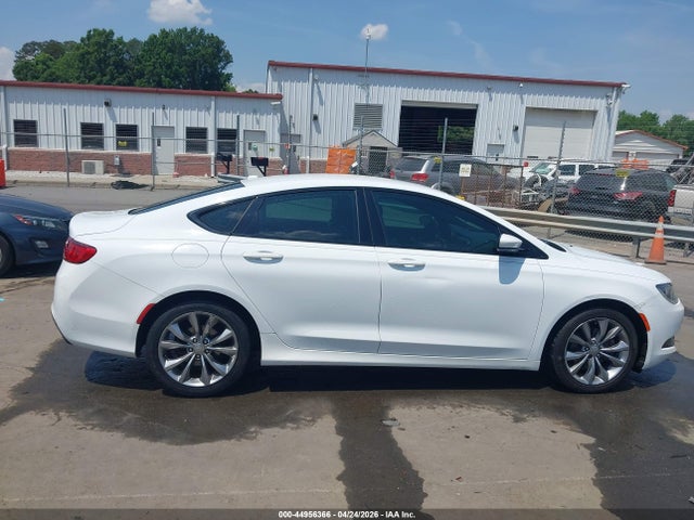 2015 Chrysler 200 S მანქანა იყიდება აუქციონზე, vin: 1C3CCCBB3FN573205, აუქციონის ნომერი: 44956366