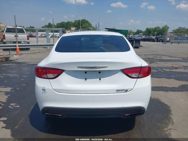 2015 Chrysler 200 S მანქანა იყიდება აუქციონზე, vin: 1C3CCCBB3FN573205, აუქციონის ნომერი: 44956366