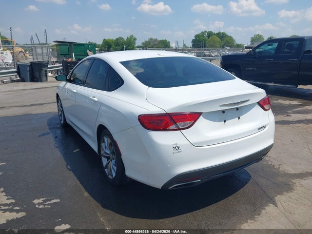 2015 Chrysler 200 S მანქანა იყიდება აუქციონზე, vin: 1C3CCCBB3FN573205, აუქციონის ნომერი: 44956366