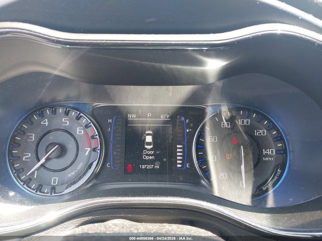 2015 Chrysler 200 S მანქანა იყიდება აუქციონზე, vin: 1C3CCCBB3FN573205, აუქციონის ნომერი: 44956366